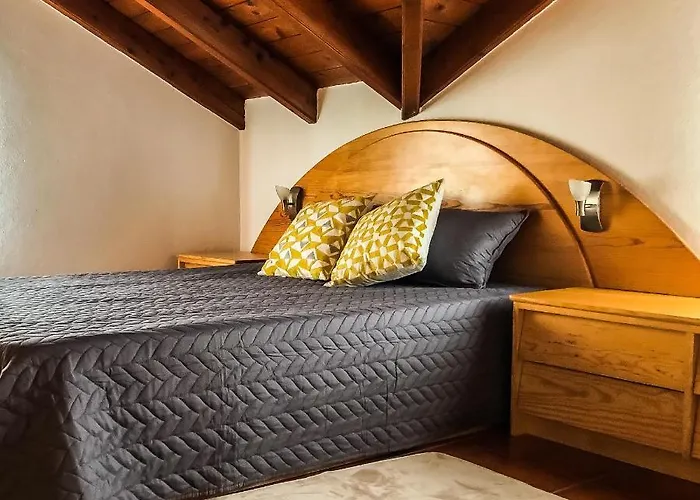 Esense - Formosinha Chalet Madalena (Azores)